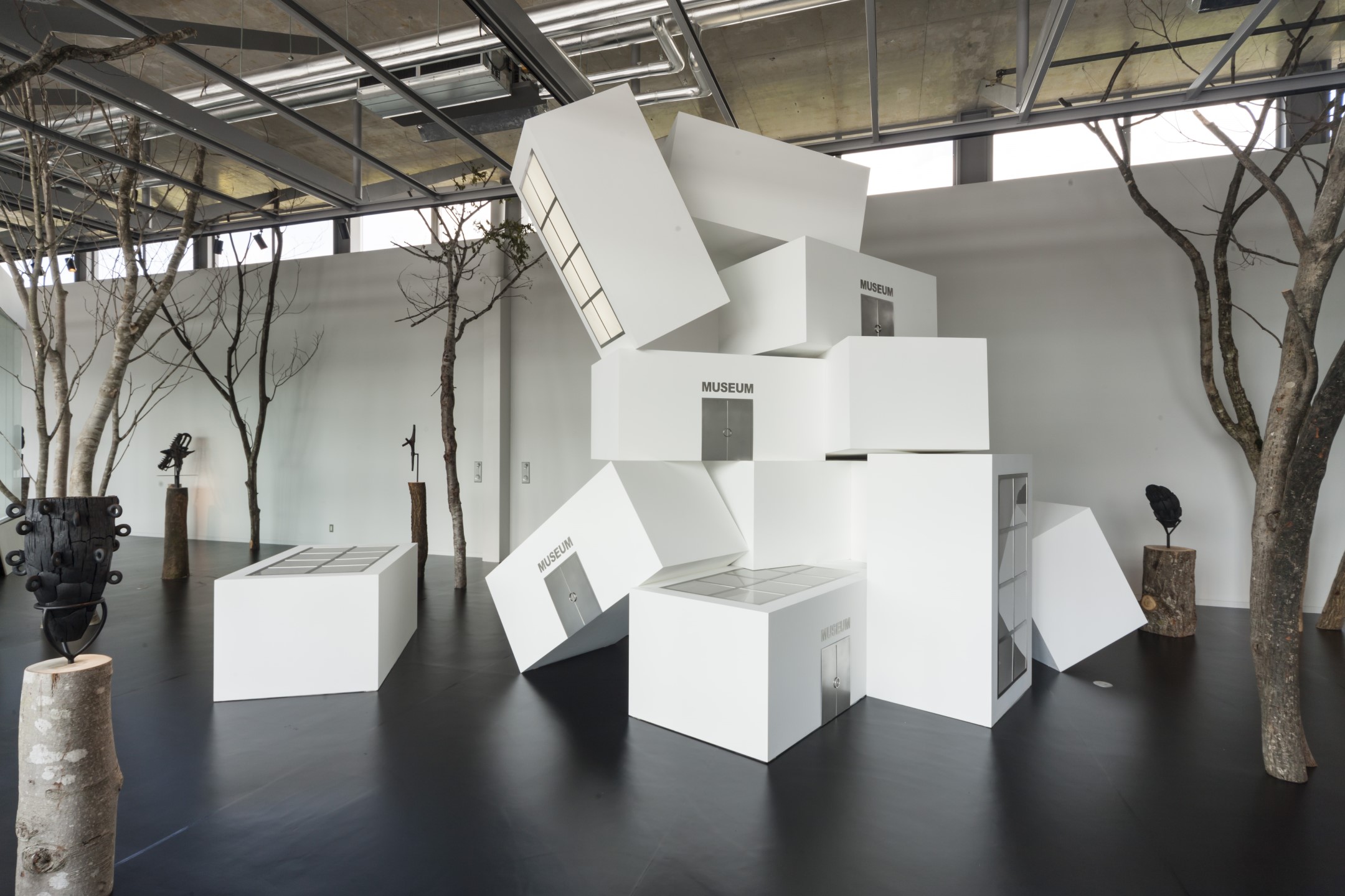 Powerless Structures Fig 429 作品 大地の芸術祭