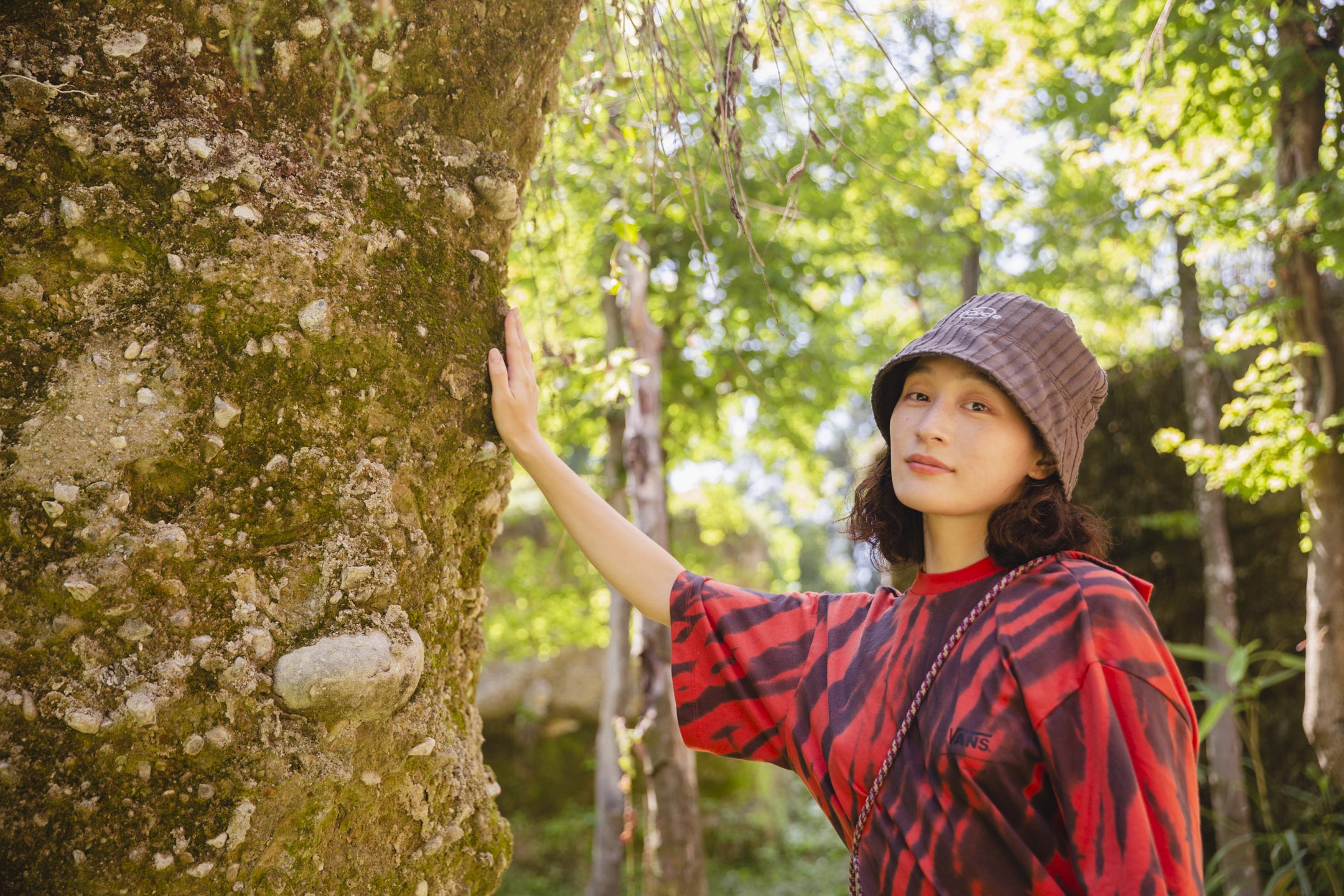 水曜日のカンパネラ・コムアイとめぐる、プリミティブな旅。ルーツを