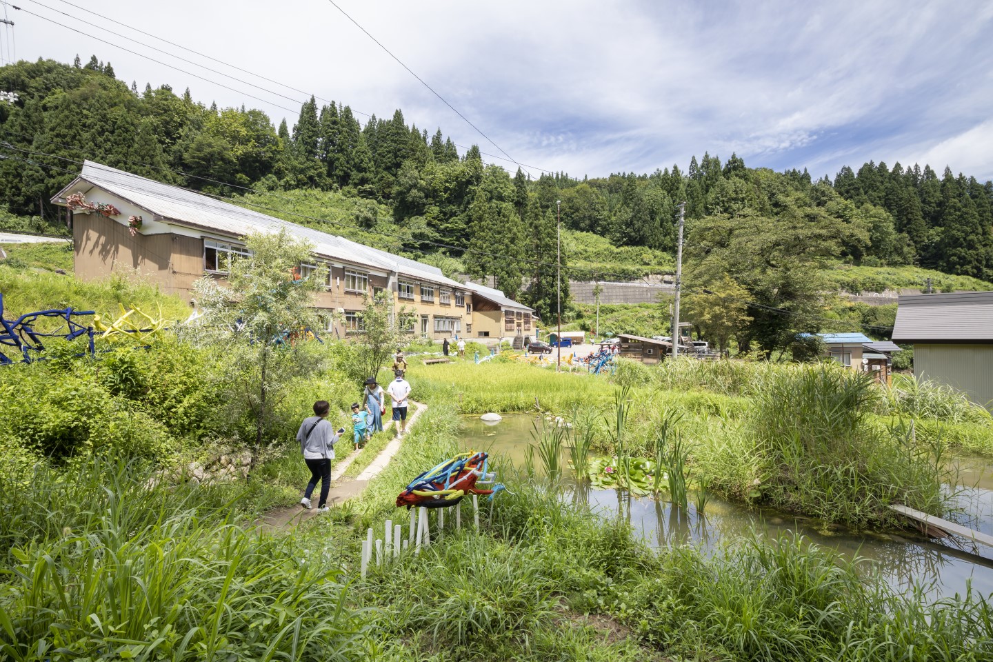 新潟市発着 くれよん企画バスツアー 現地ガイドと巡る 越後妻有 大地の芸術祭 ツアー 大地の芸術祭 新潟市発着 くれよん企画バスツアー 現地ガイドと巡る 越後妻有 大地の芸術祭 ツアー 大地の芸術祭
